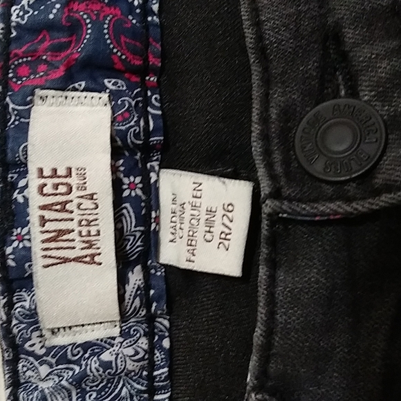 JEANS w/RED STITCHED in ROSES - Picture 5 of 8